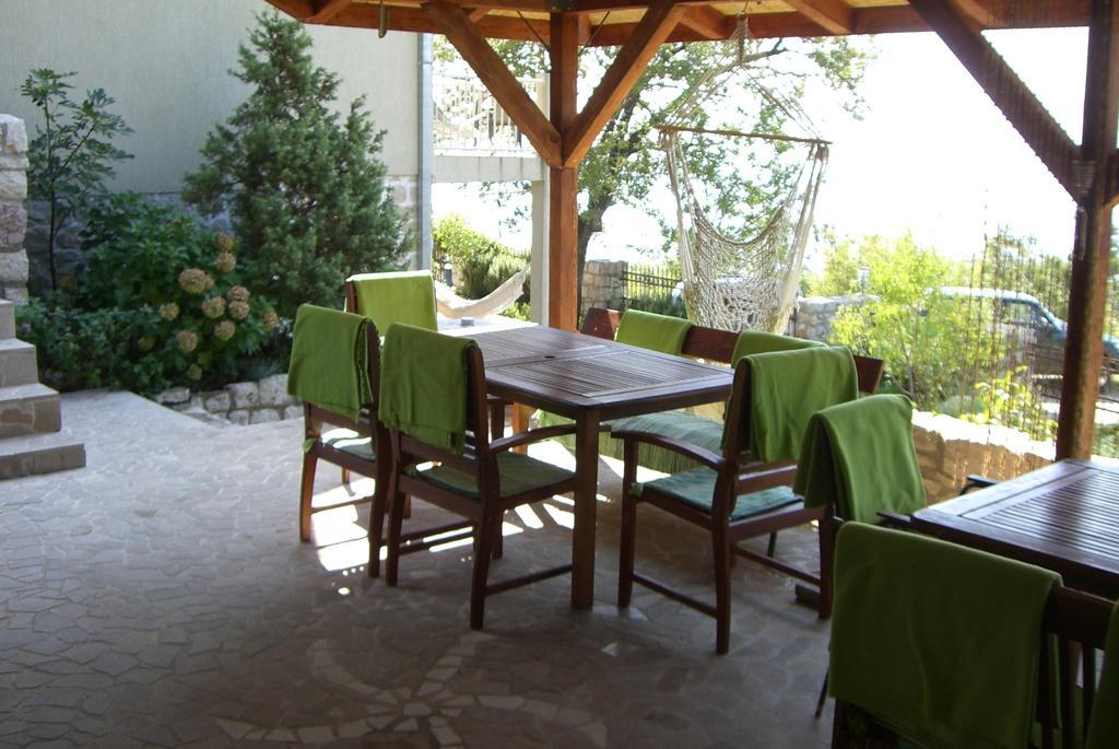 Studios Peric Sveti Stefan Zimmer foto